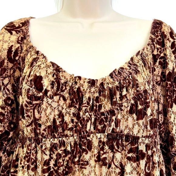 Muse Boston Proper - Cream Lace Flat Pattern With Velvet Flowers Ruched Dress 4 - Picture 7 of 13